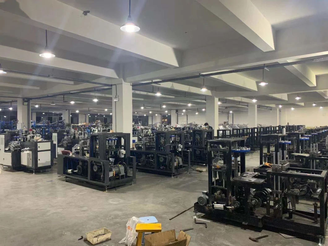 पूरी तरह से ऑटोमेटिक पेपर कैरी बैग बनाने की मशीन 380V, 220V पेपर लंच बॉक्स बनाने की मशीन 5