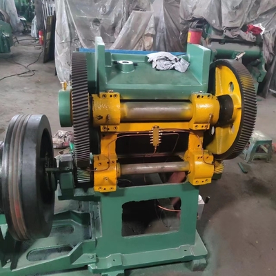 फ्लैट प्रेस डाई कटिंग और इंडेंटेशन मशीन 1300 मॉडल 1300*920 5500 किग्रा