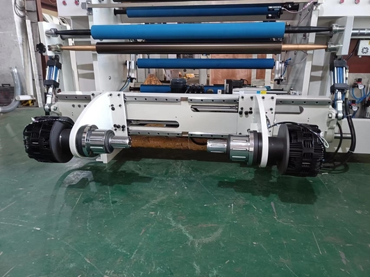 600 मिमी व्यास और 450 मीटर/मिनट की गति के लिए पीएलसी घटकों के साथ HJ-C2000-III स्लिटिंग रिवाइंडर