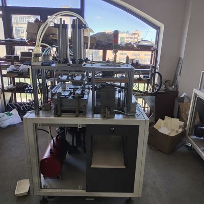 गर्म पिघल चिपकने वाली प्रक्रिया कार्टन मशीन सजावटी कार्य खाद्य कार्टन डिस्पोजेबल लंच बॉक्स