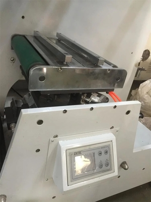 डाई कटिंग सिस्टम के साथ हाई स्पीड लेबल फ्लेक्सो प्रिंटिंग मशीन, 220V/380V/कस्टमाइज़ वोल्टेज, 30kw सकल पावर