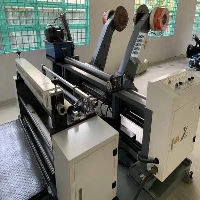 220V स्वचालित पेपर रोल टू शीट कटिंग मशीन