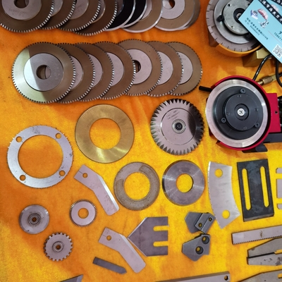 रोटरी डाई कटिंग मेटल स्लीटिंग राउंड ब्लेड्स इंडस्ट्रियल कॉपर एल्युमिनियम फॉयल