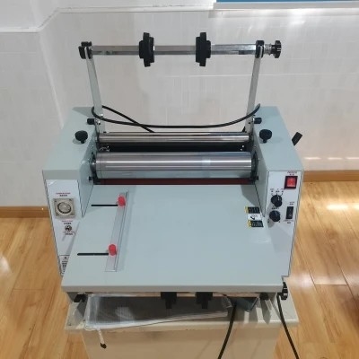 OPP 900mm Slitting Rewinder Machine 5m / Min Nonweaving Film Laminating