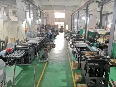 डिस्पोजेबल मेडिकल पेपर पाउच बैग बनाने की मशीन आटोक्लेव सेल्फ सीलिंग