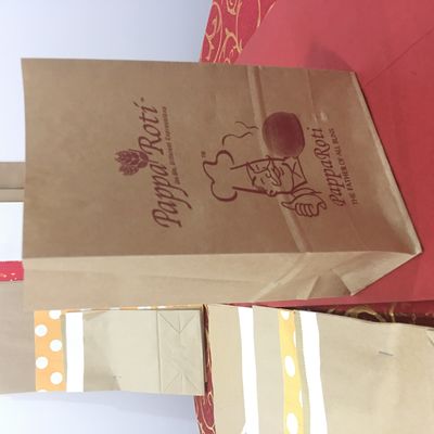 लक्जरी मुद्रित हैंडल वैक्स पेपर बैग आभूषण पैकेजिंग ग्रीसप्रूफ